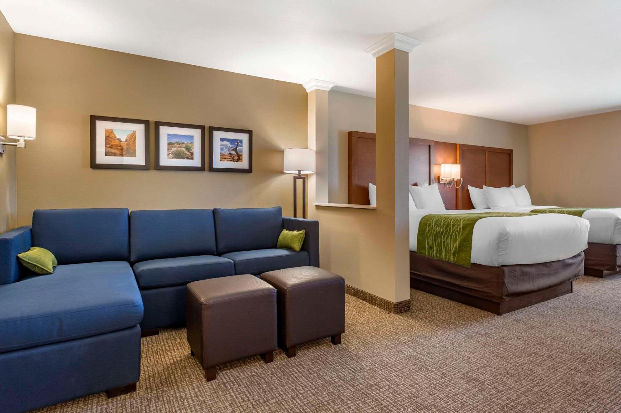 Comfort Suites Albuquerque Airport Exterior foto