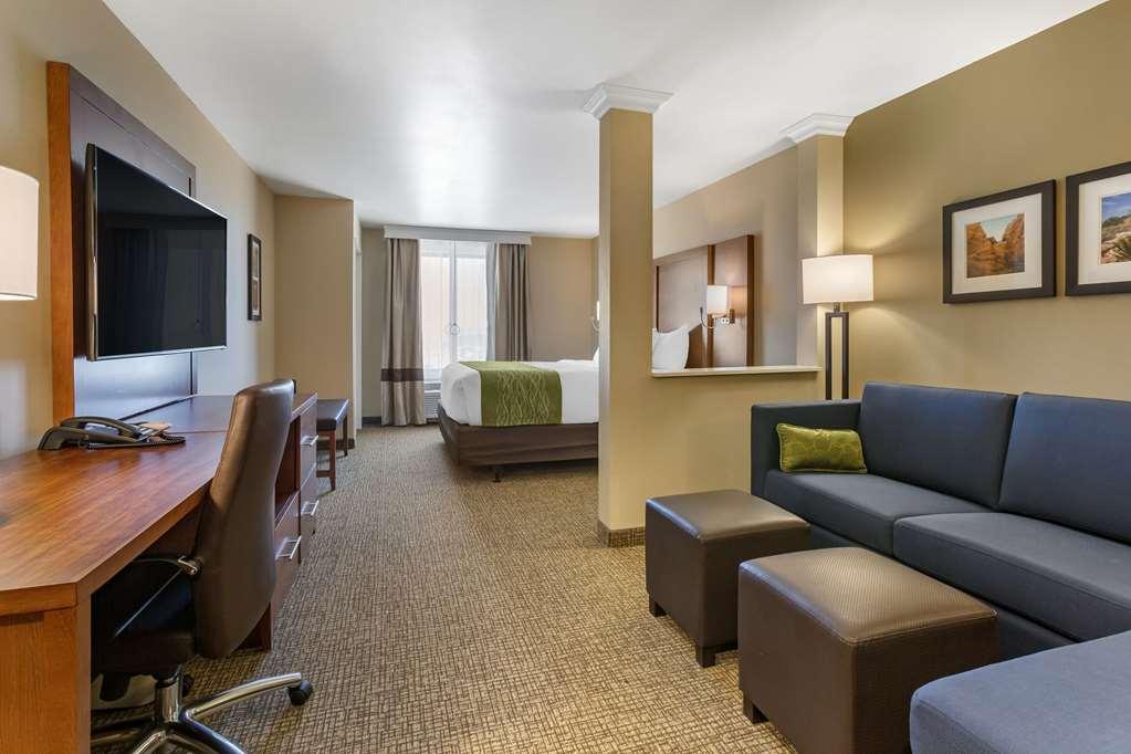 Comfort Suites Albuquerque Airport Cameră foto